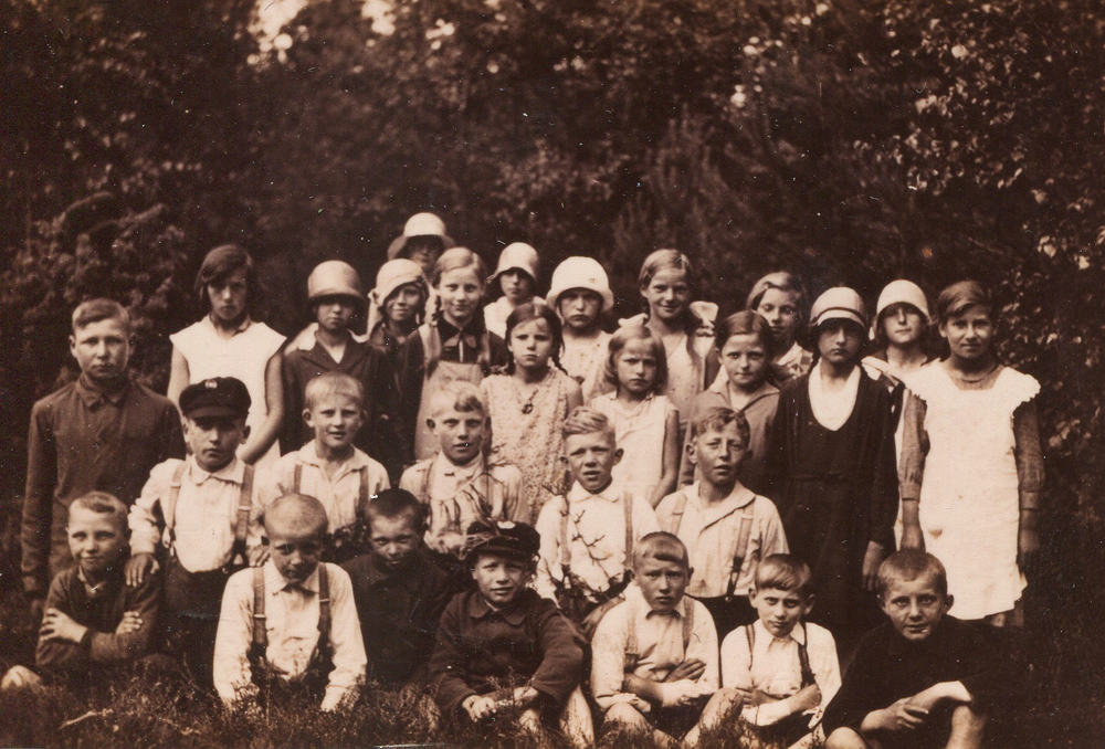 Schulklasse beim Ausflug - 1931