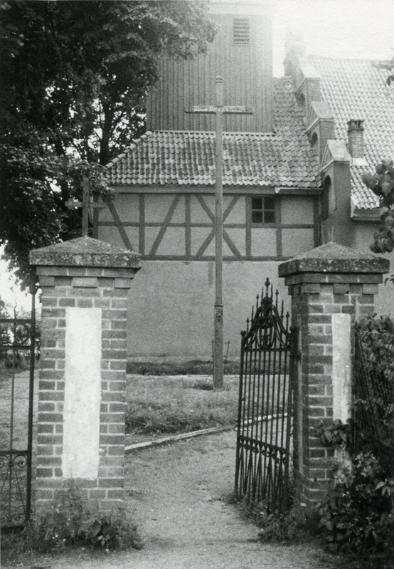 Kirche in Heinrichsdorf im August 1972