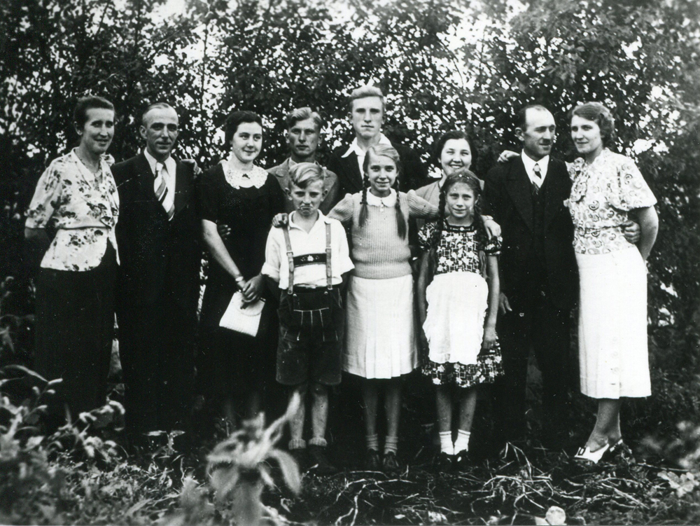 Familie Hermann Fortak mit Verwandten