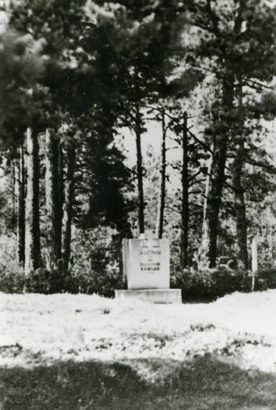Auf dem Kriegerfriedhof 1914/18 in Malgaofen