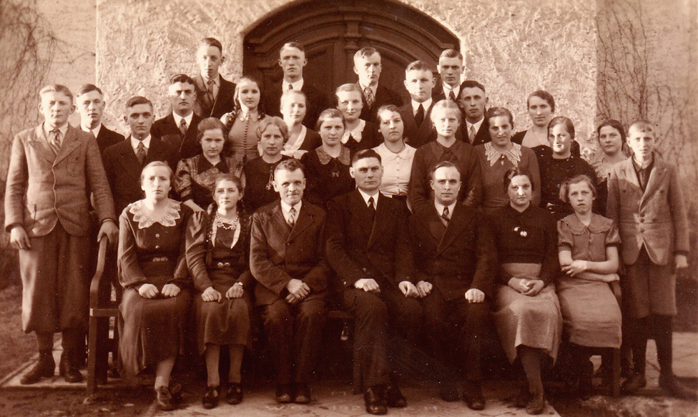 Jugend in der Baptisten-Kapelle  - 1938