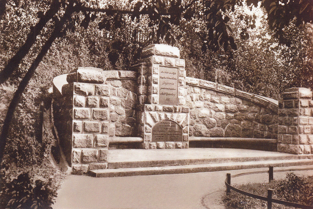 Gregorovius-Denkmal