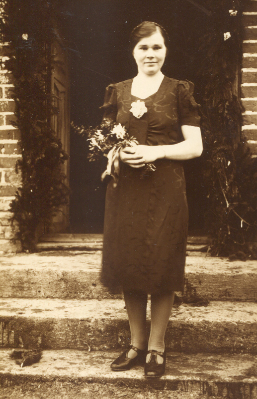 Margarete Helene Posdziech  am 15. Februar 1941 in Schuttschen