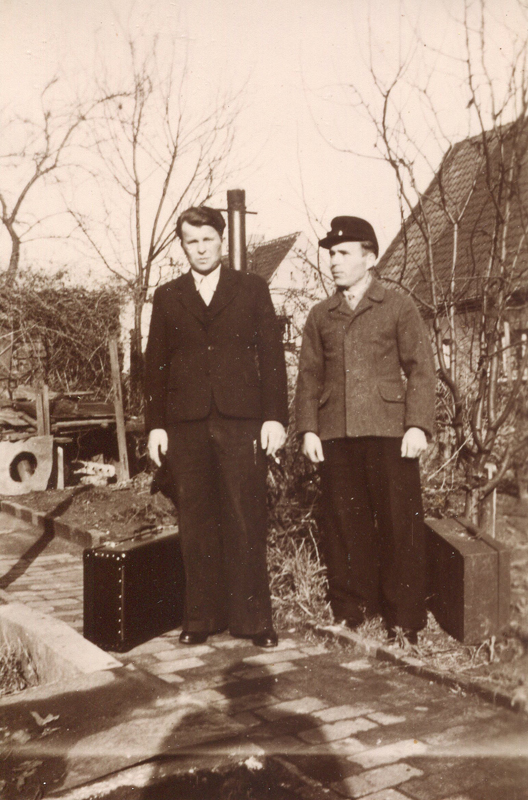 Karl und Fritz Posdziech in Wattenscheid - 1949