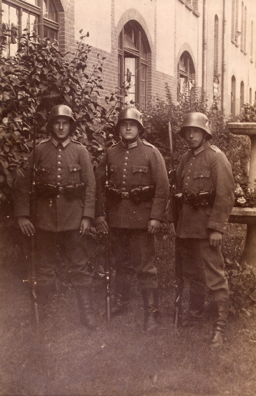 Reichswehr-Soldaten im Sommer 1920 in Allenstein